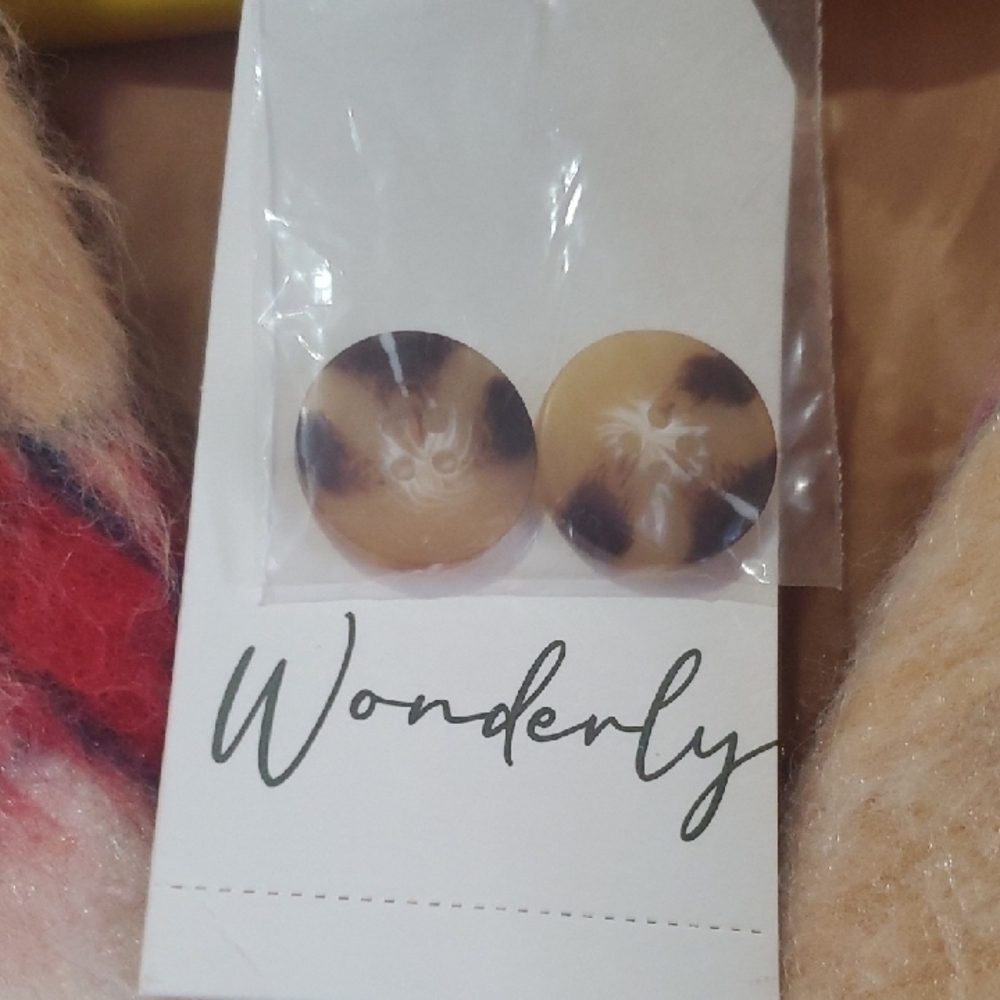 Wonderly  Shacket Tan/ Red Plaid   NWT Large - Picture 3 of 9